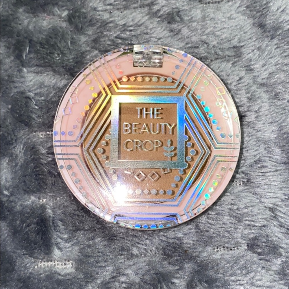 The beauty crop bronzer